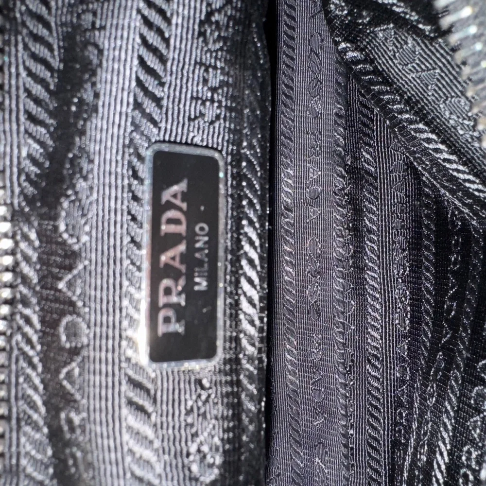 Prada Re-edition Nylon 2005 - Picture 4 of 5